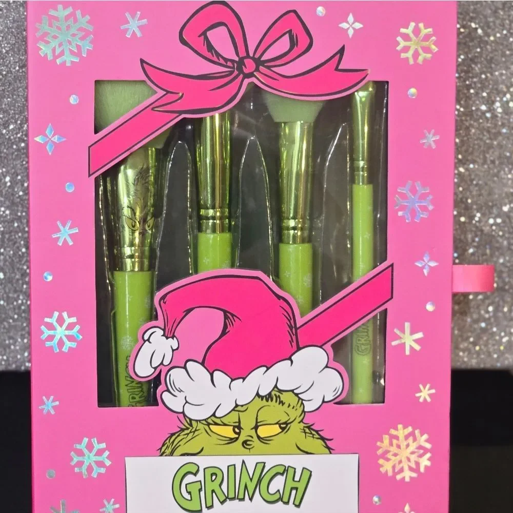 Taste Beauty X Grinch Makeup Brush‎ Set